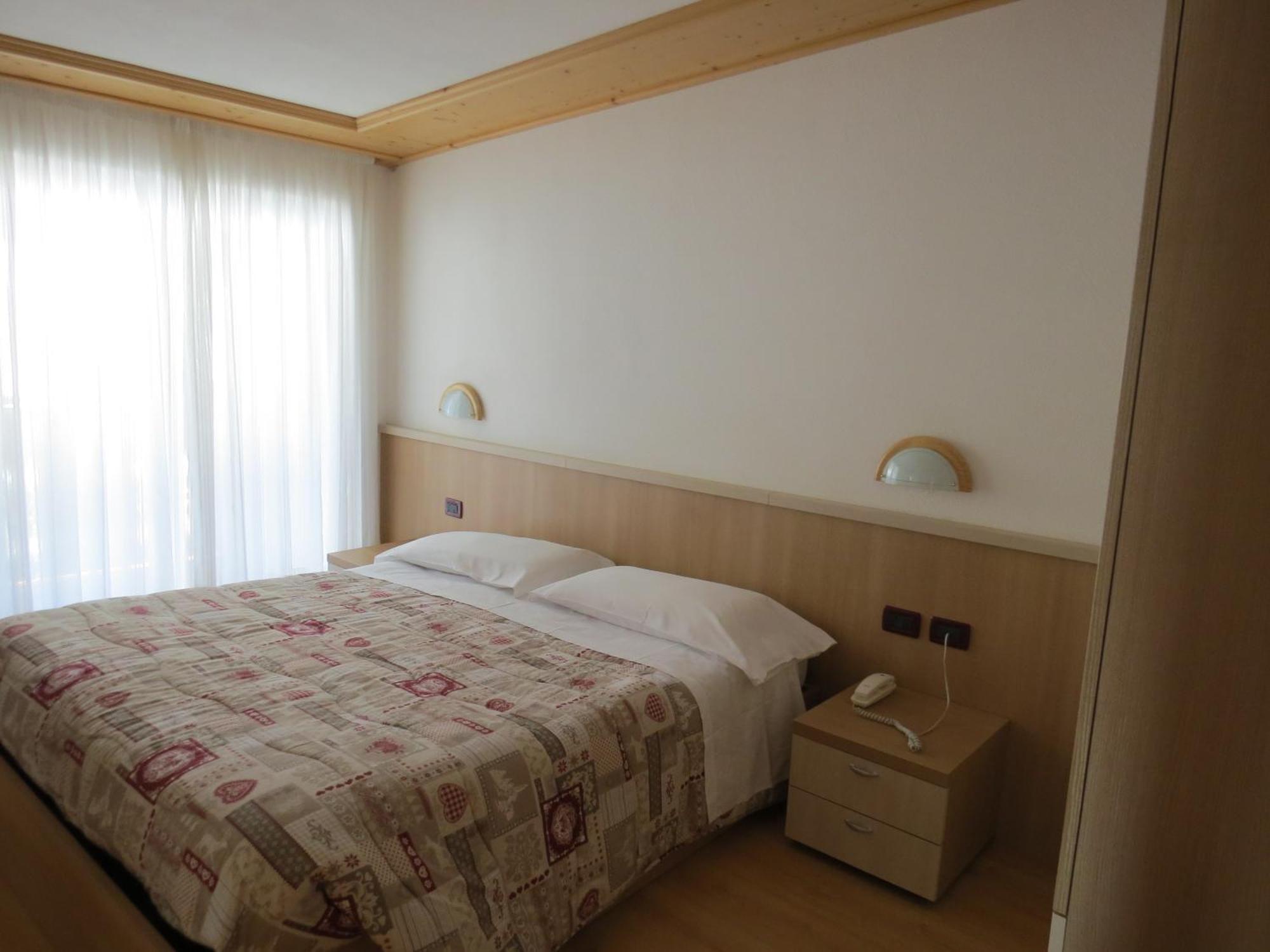 Hotel Cima Dodici Vigo di Fassa Room photo